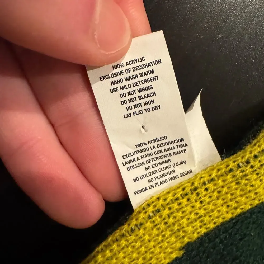*VINTAGE* Oregon Ducks Scarf in Green / Yellow - 5 feet long